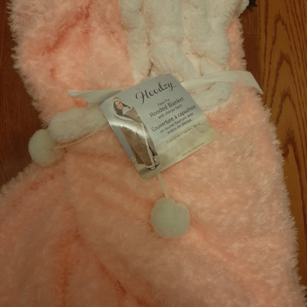 Hoodzy Faux Fur Blanket